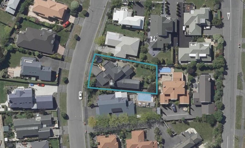 3 Basil Place, Mount Pleasant, Christchurch - Carousel 1