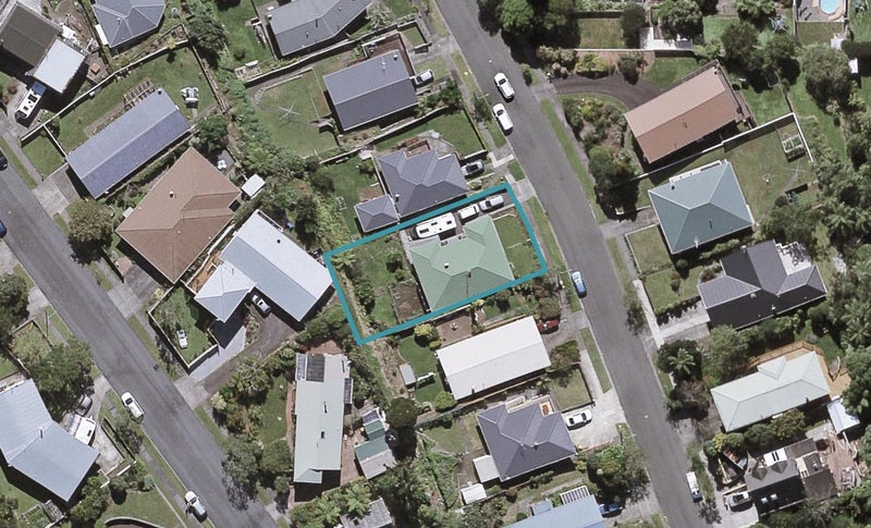 12 Carlton Terrace, Westown, New Plymouth - Carousel 1