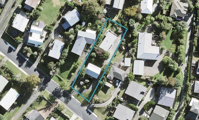 1/84 Brian Crescent, Stanmore Bay, Whangaparaoa - Carousel 1