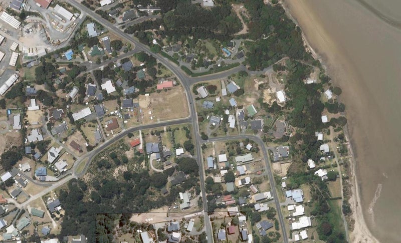 33 Moir Point Road, Mangawhai Heads, Mangawhai - Carousel 1