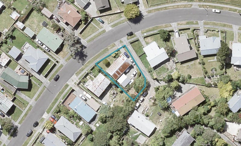 18 Antrim Crescent, Wainuiomata, Lower Hutt - Carousel 1