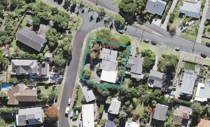 3/126 Island Bay Road, Beach Haven, Auckland - Carousel 1
