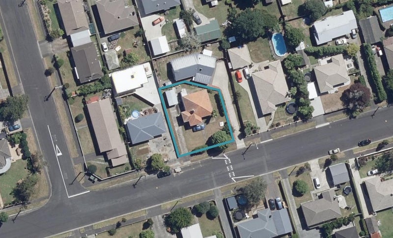 35 Alfred Street, Fairfield, Hamilton - Carousel 1