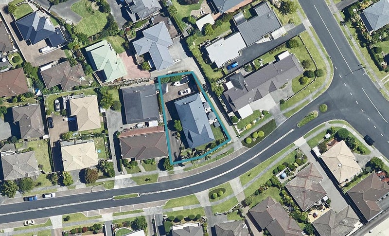 8 Percival Avenue, Matua, Tauranga - Carousel 1