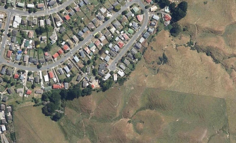 29 Marne Grove, Waitangirua, Porirua - Carousel 1
