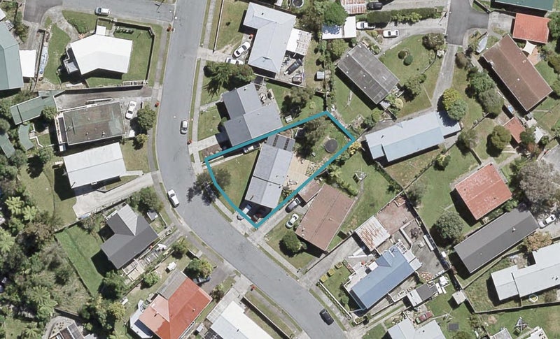 44 Aniseed Grove, Timberlea, Upper Hutt - Carousel 1