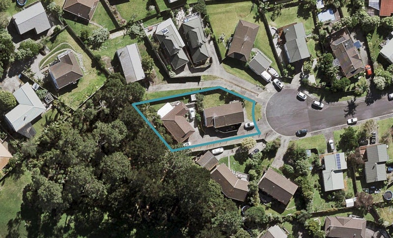 2/25 Jumento Place, Unsworth Heights, Auckland - Carousel 1