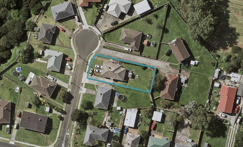 5 Oroua Place, Otara, Auckland - Carousel 1