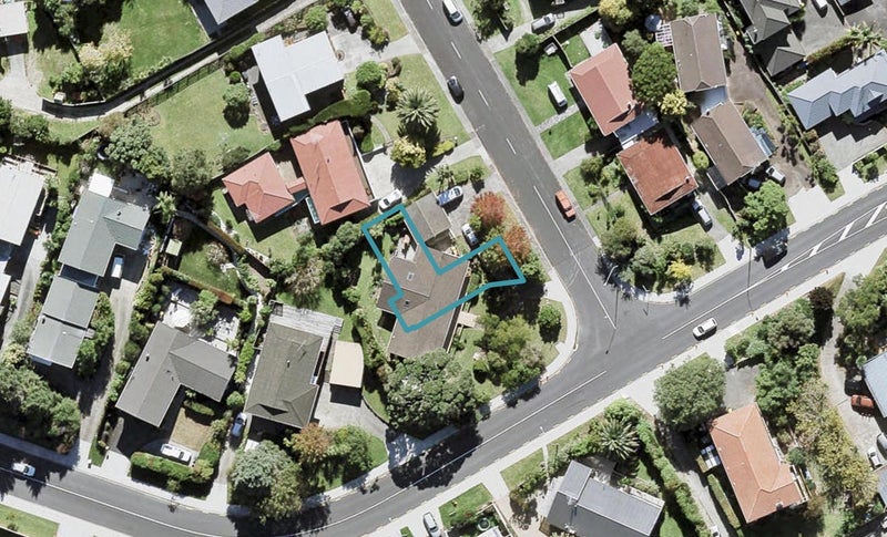 35B Sealy Road, Torbay, Auckland - Carousel 1