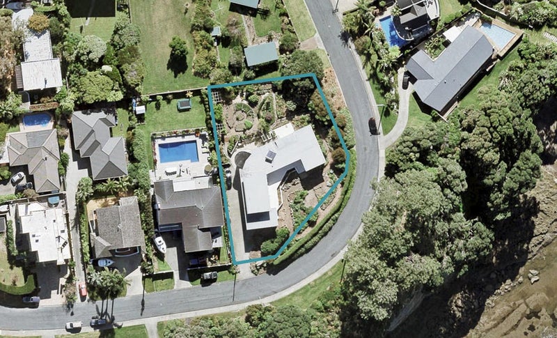 21 Tui Street, Torbay, Auckland - Carousel 1