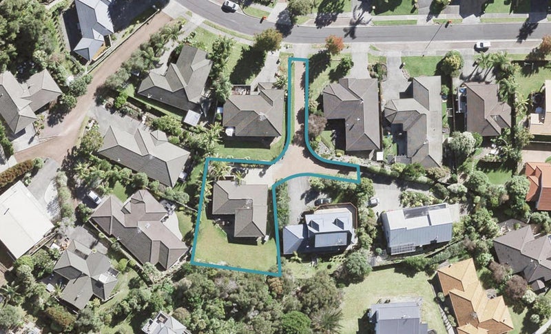 14 Helen Ryburn Place, Torbay, Auckland - Carousel 1