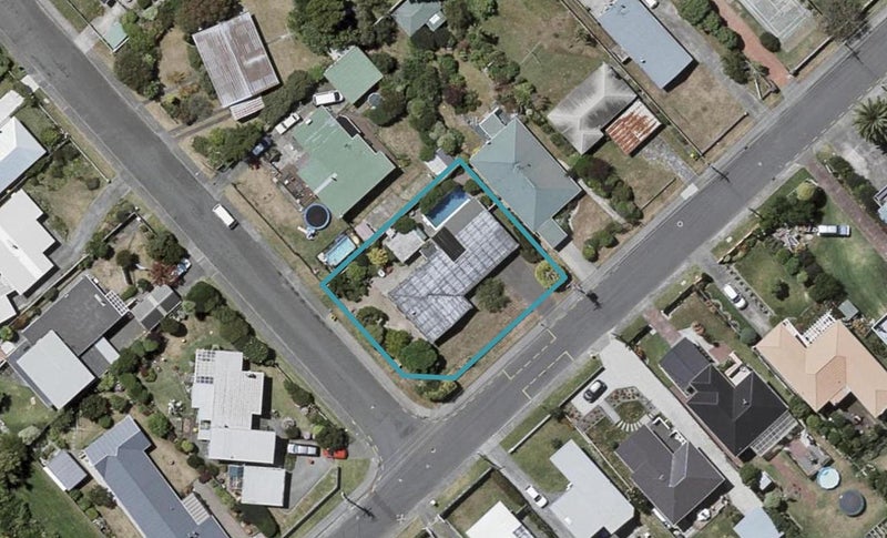 33 Gray Avenue, Paraparaumu Beach, Paraparaumu - Carousel 1