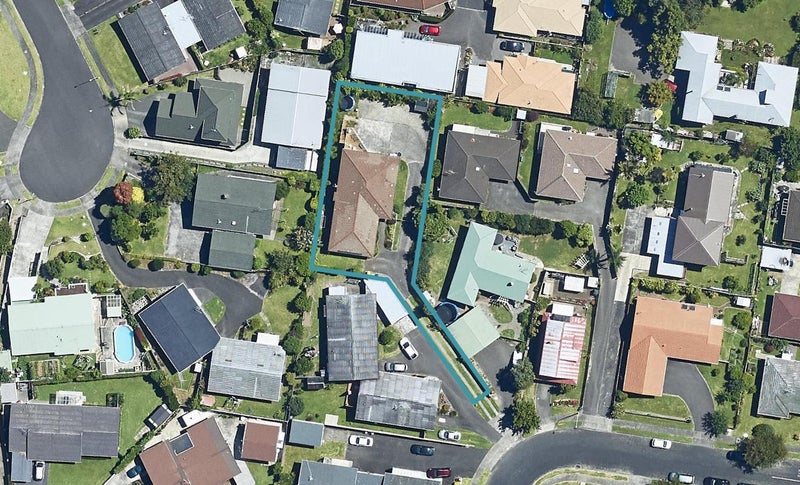 15 Tupaea Place, Otumoetai, Tauranga - Carousel 1