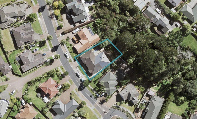 5 San Pedro Place, Henderson, Auckland - Carousel 1