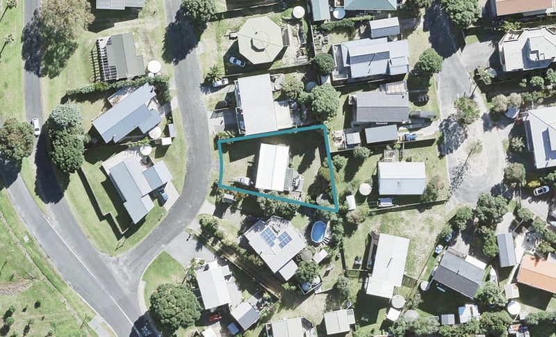 8 Pioneer Crescent, Warkworth - Carousel 1