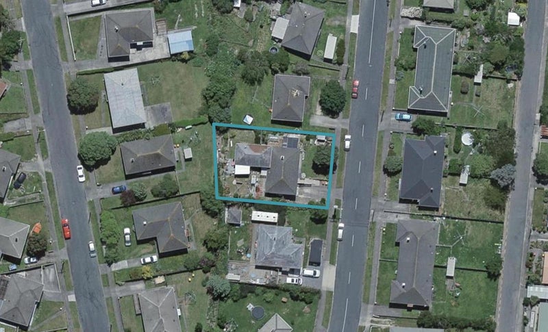 41 Davidson Crescent, Tawa, Wellington - Carousel 1