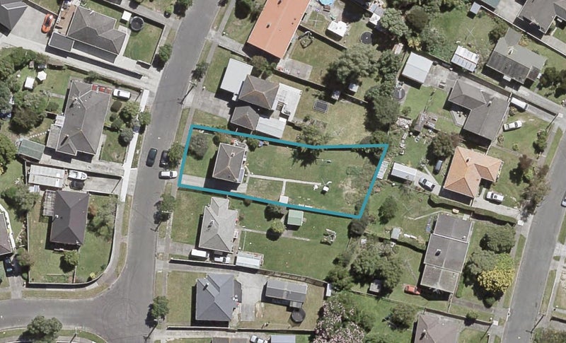 22 Compton Crescent, Taita, Lower Hutt - Carousel 1