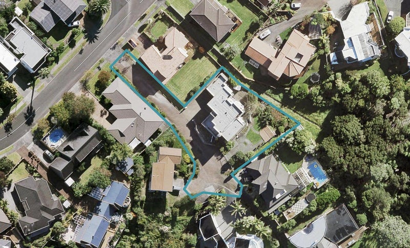 27 Renoir Street, West Harbour, Auckland - Carousel 1