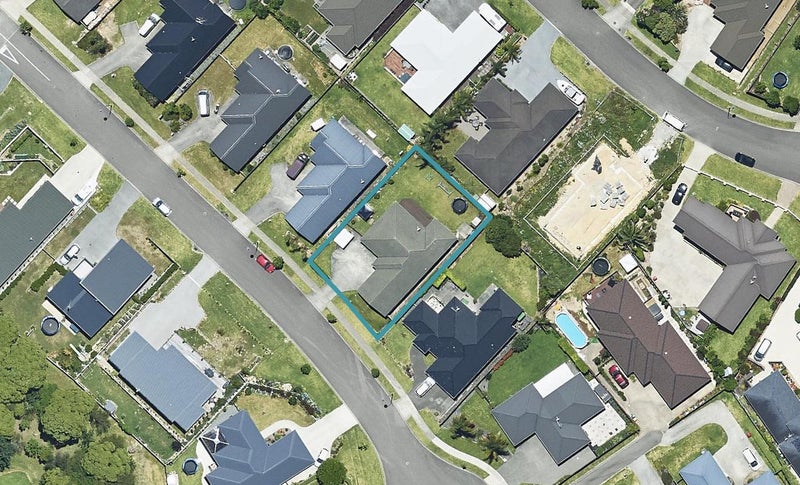 15 Danny Place, Pyes Pa, Tauranga - Carousel 1