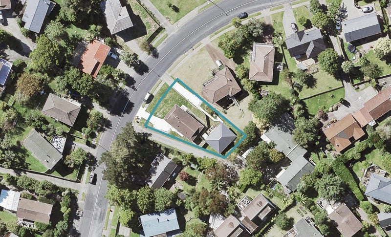 69 Oaktree Avenue, Browns Bay, Auckland - Carousel 1
