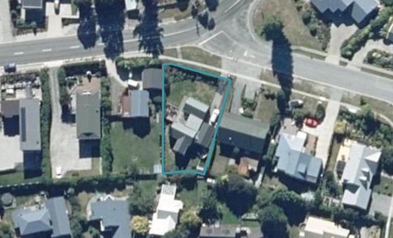 1 Poplar Drive, Kelvin Heights, Queenstown - Carousel 1