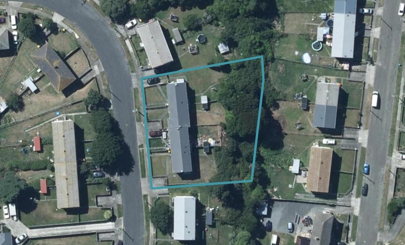 27/21 Leicester Street, Cannons Creek, Porirua - Carousel 1
