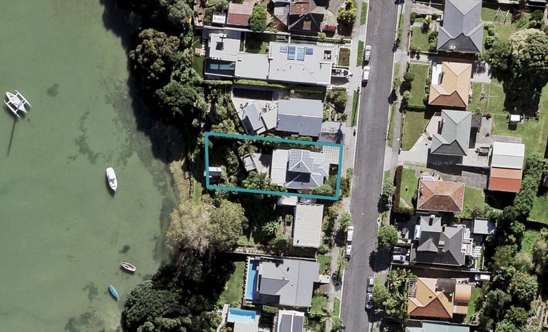 24 Westmere Park Avenue, Westmere, Auckland - Carousel 1