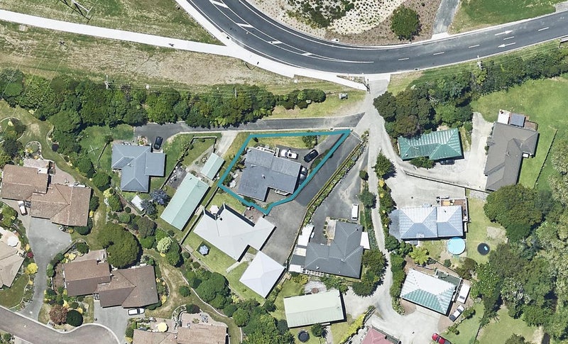 30 Welcome Bay Lane, Hairini, Tauranga - Carousel 1
