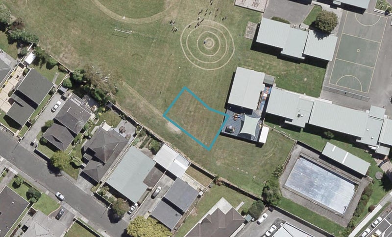 8 Te Ara o Motutawa, Avalon, Lower Hutt - Carousel 1