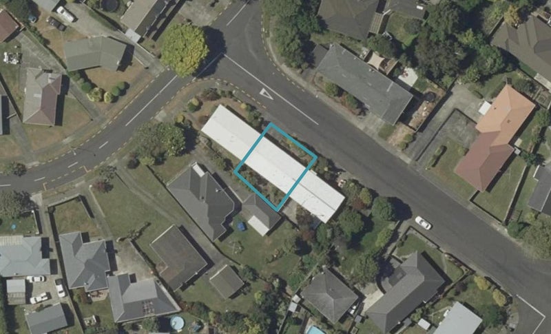 2 Ruamahanga Crescent, Terrace End, Palmerston North - Carousel 1