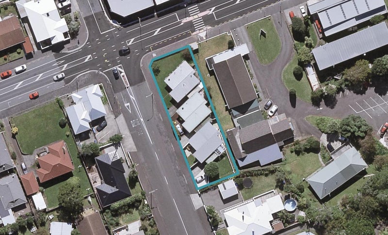 1/3 Paynters Avenue, Strandon, New Plymouth - Carousel 1
