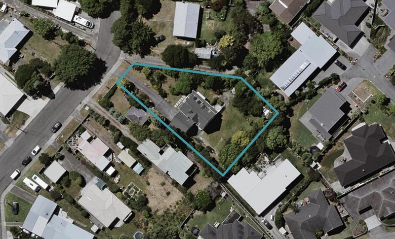 114 Alexander Road, Raumati Beach, Paraparaumu - Carousel 1