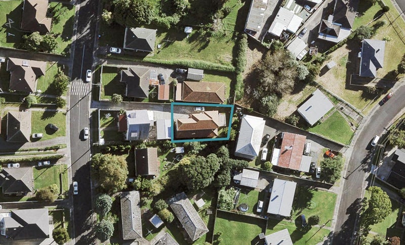 13A Playfair Road, Mount Roskill, Auckland - Carousel 1