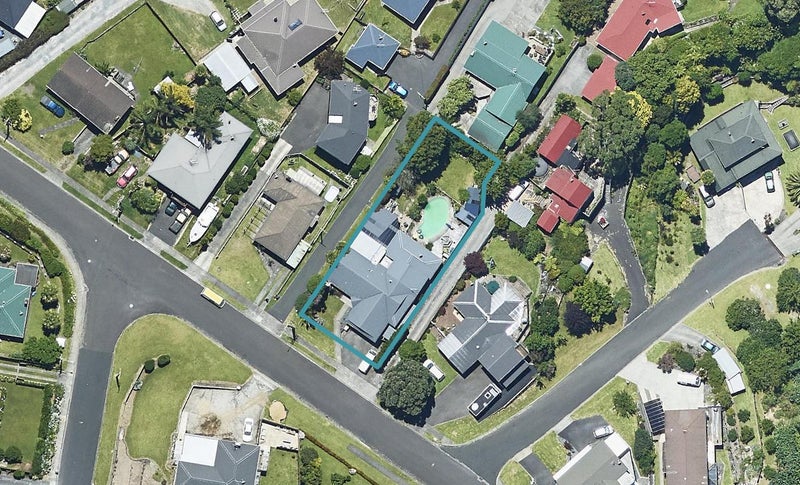 15 Chadwick Road, Greerton, Tauranga - Carousel 1
