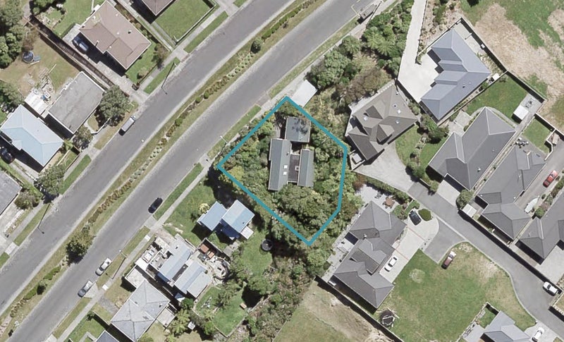 142 Major Drive, Kelson, Lower Hutt - Carousel 1