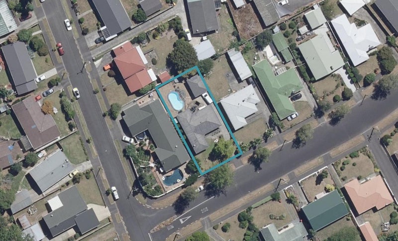 12 Ashbury Avenue, Silverdale, Hamilton - Carousel 1