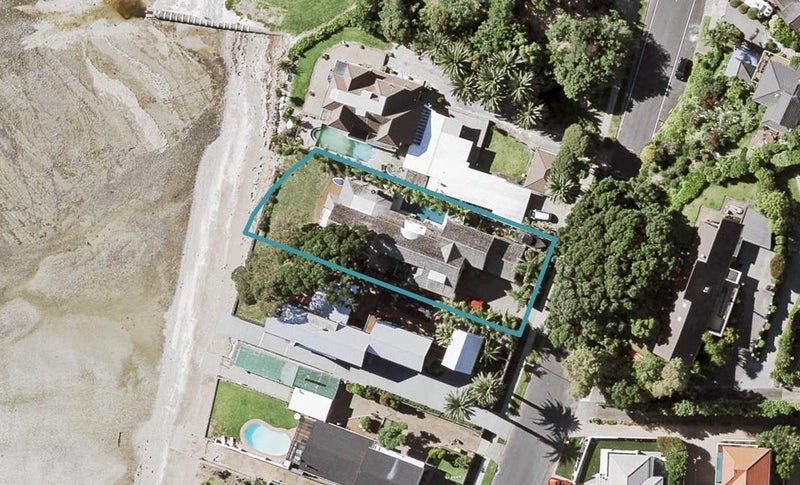 8A Musick Point Road, Bucklands Beach, Auckland - Carousel 1