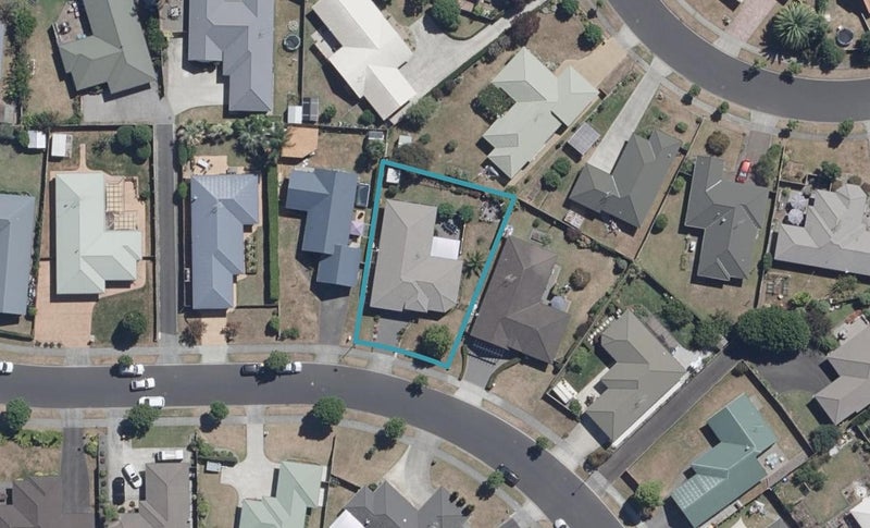 69 Waiwherowhero Drive, St Andrews, Hamilton - Carousel 1