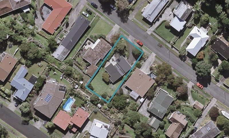 18 Ambury Place, Merrilands, New Plymouth - Carousel 1
