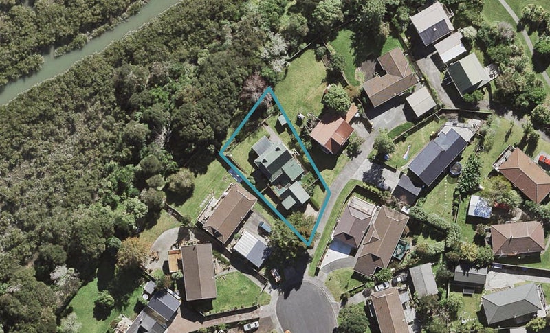 13 Glendawn Place, Bayview, Auckland - Carousel 1