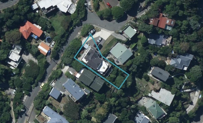 20 Gordon Road, Plimmerton, Porirua - Carousel 1