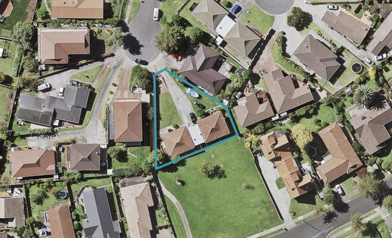 2/51 Cromdale Avenue, Highland Park, Auckland - Carousel 1