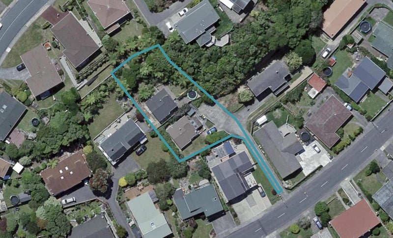 42 Truscott Avenue, Johnsonville, Wellington - Carousel 1