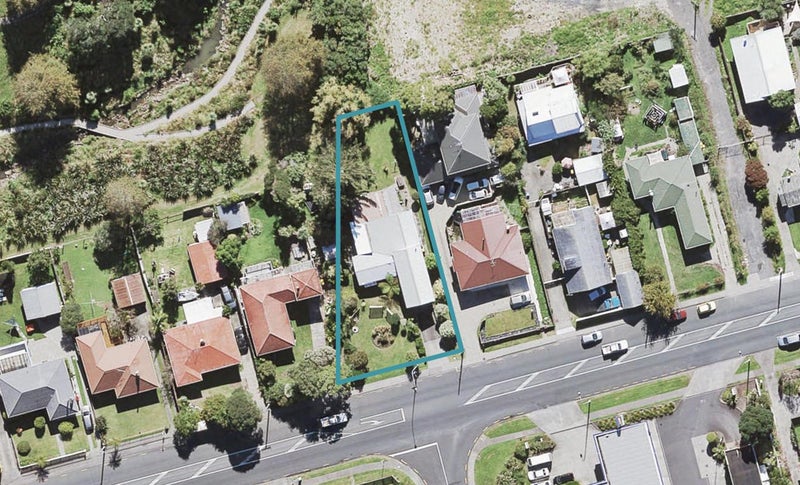89 Godley Road, Green Bay, Auckland - Carousel 1