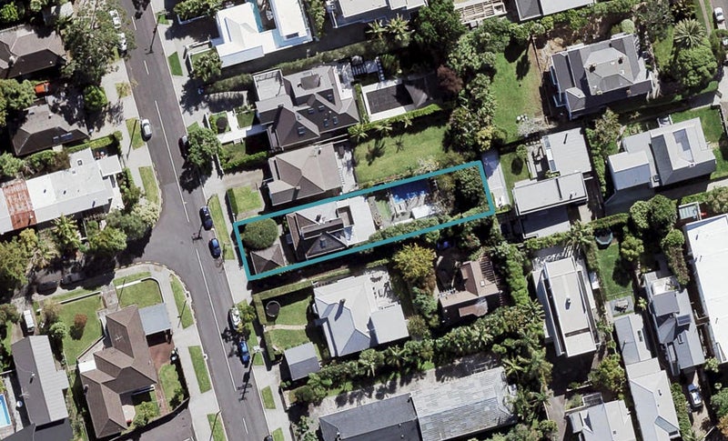 17 Clifton Road, Herne Bay, Auckland - Carousel 1