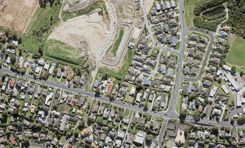 7B Merv Clarke Lane, Massey, Auckland - Carousel 1