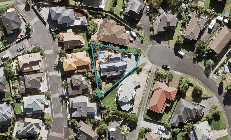 16 Westergrove Place, West Harbour, Auckland - Carousel 1