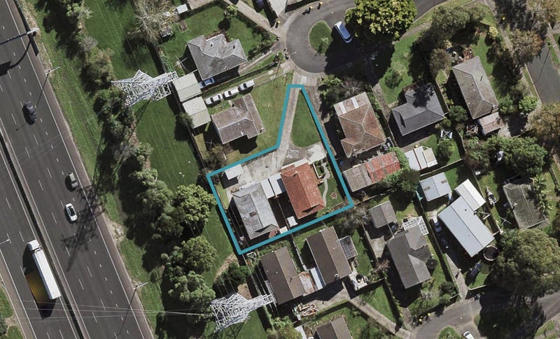 2/8 Seton Place, Clover Park, Auckland - Carousel 1