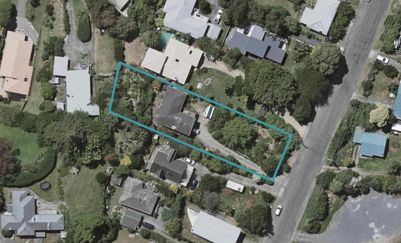 9 Leinster Avenue, Raumati South, Paraparaumu - Carousel 1