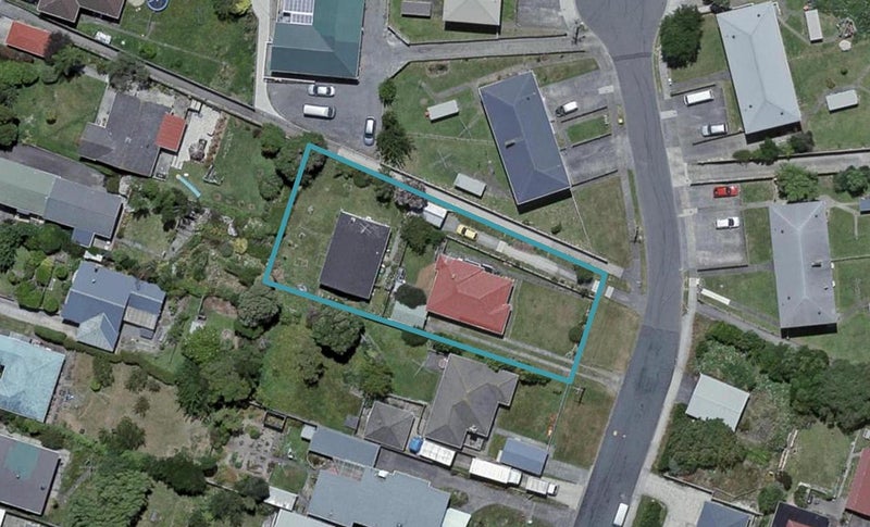 43A Coates Street, Tawa, Wellington - Carousel 1